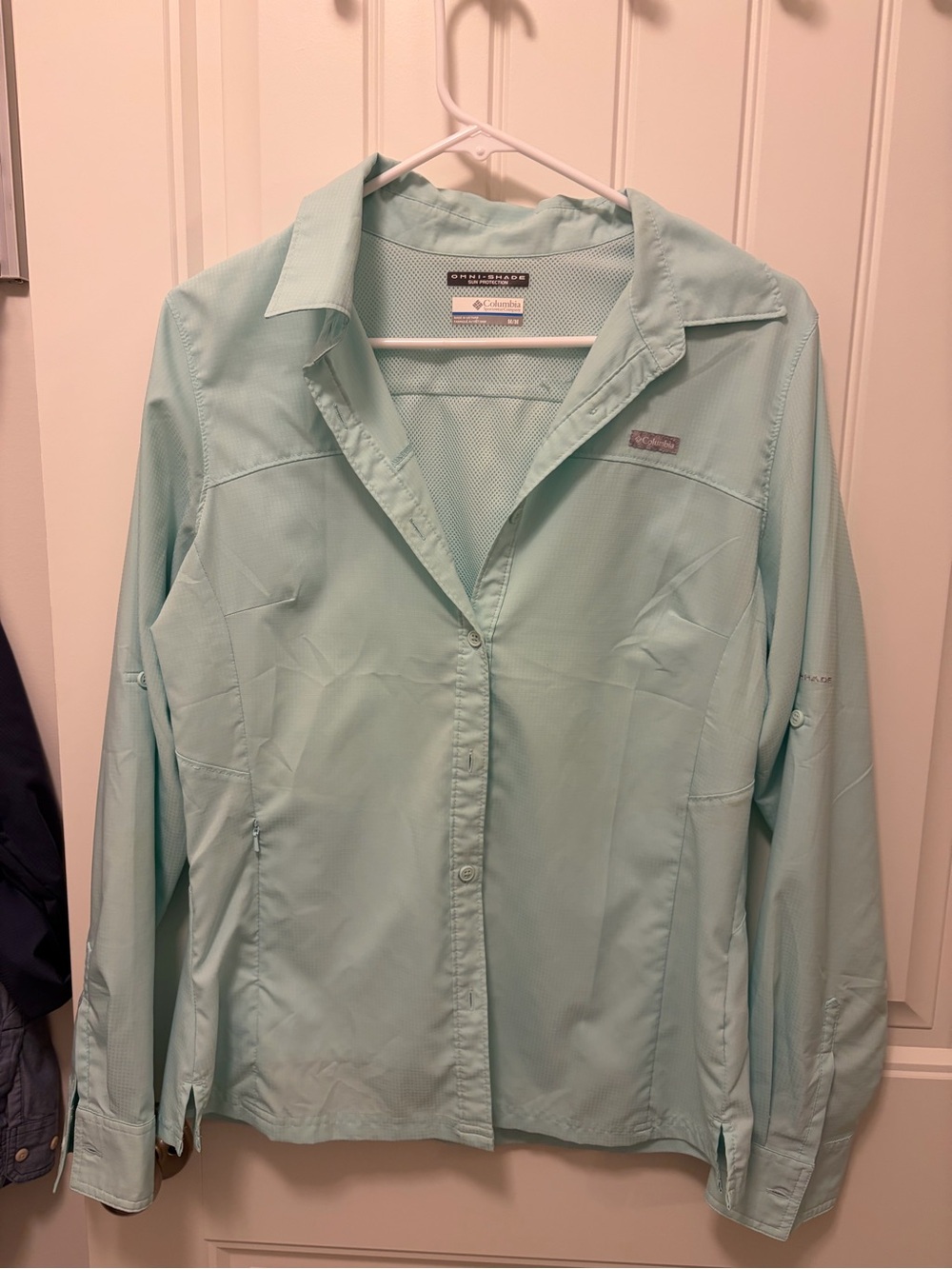Columbia Women’s Mint Green Button-Down Outdoor Shirt